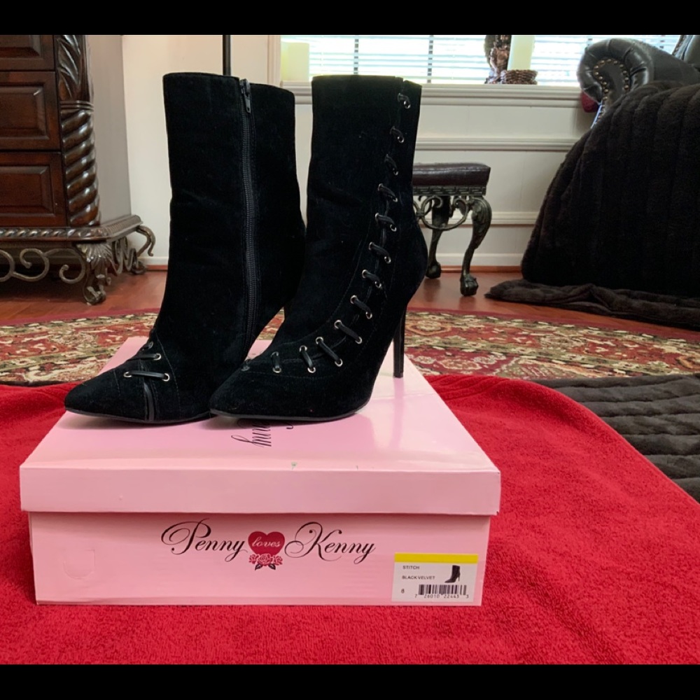 PENNY LOVES 👢👠 KENNY 8 VELVET BOOTIES LIKE NEW!!